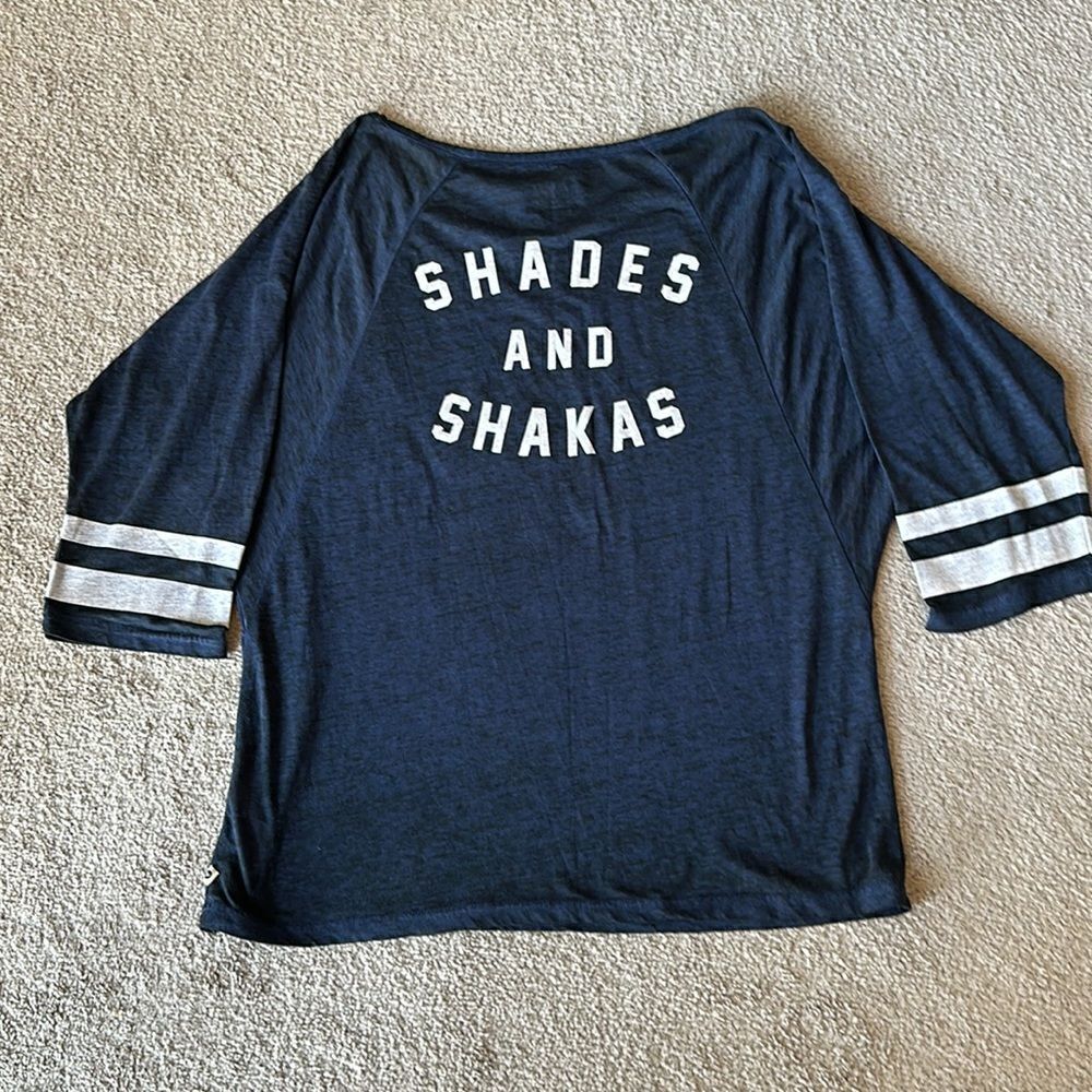 Roxy Surfer Dudes “Shades and Shakas” Raglan Tee Shirt!